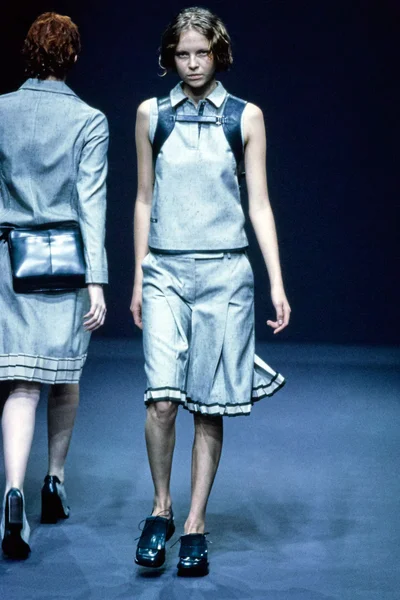Look 17